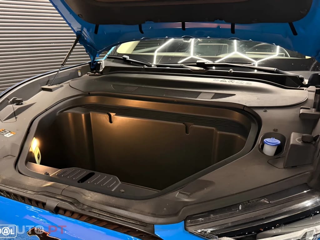Ford Mustang Mach-E 75.7 kWh Base