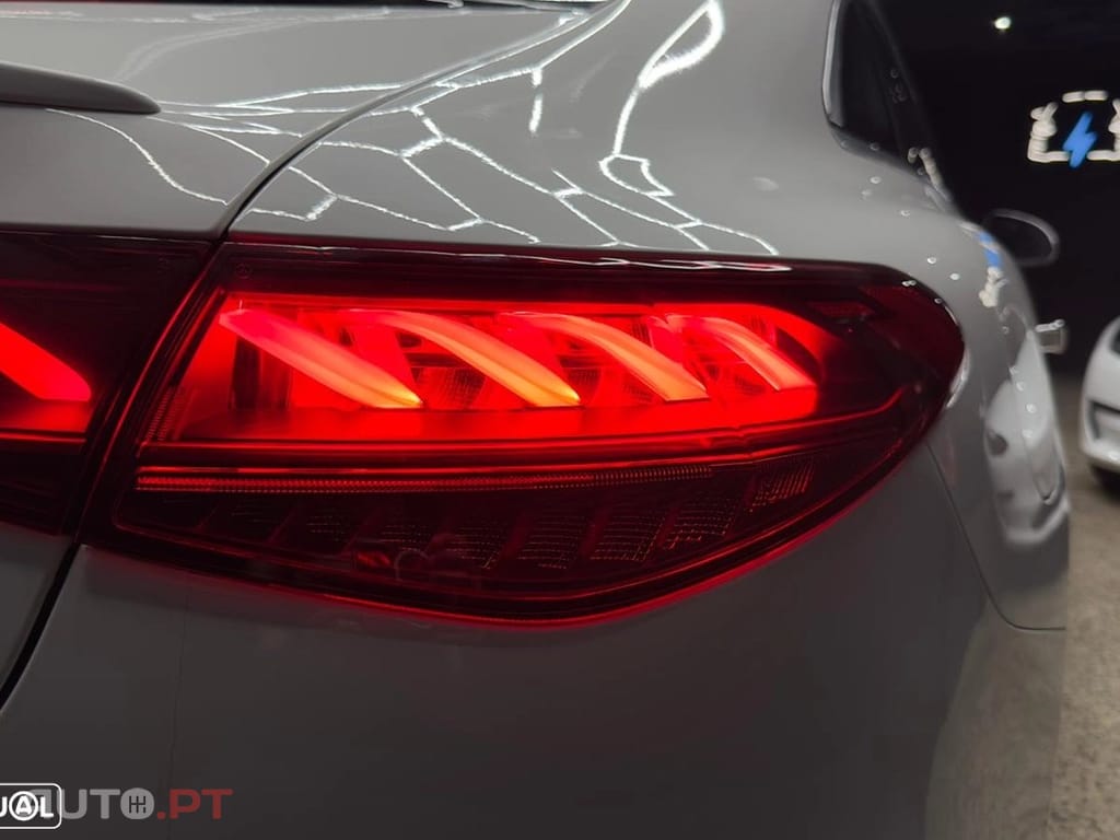 Mercedes-Benz EQE 350