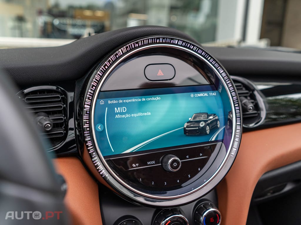 MINI Cabrio Cooper Premium Extra JCW Auto