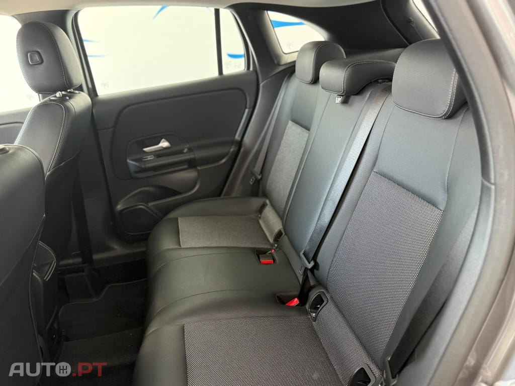 Mercedes-Benz GLA 180 d Style