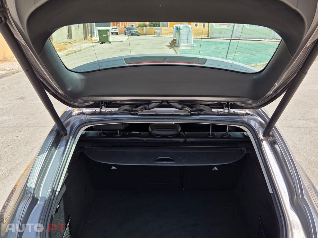 Mercedes-Benz CLA 180 Shooting Brake Urban Fleet Pack Plus