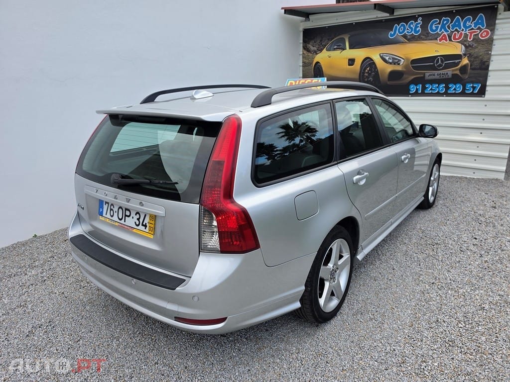 Volvo V50 1.6 D R-Design — fotografia 3