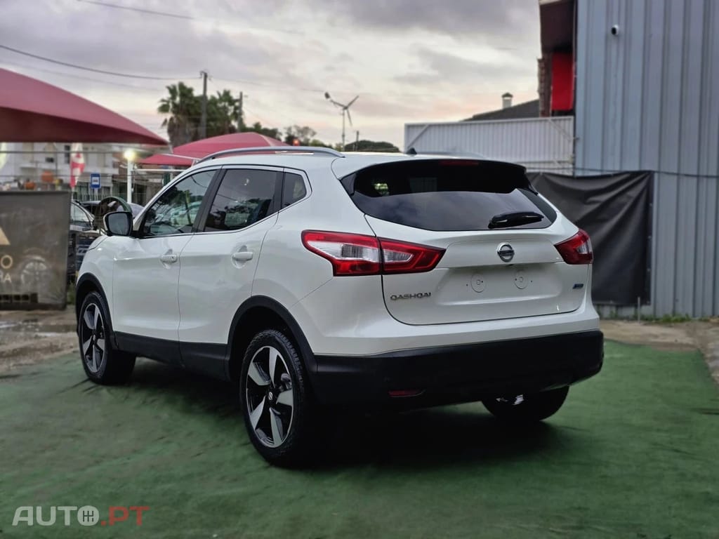 Nissan Qashqai 1.5 dCi N-Connecta RS+PS