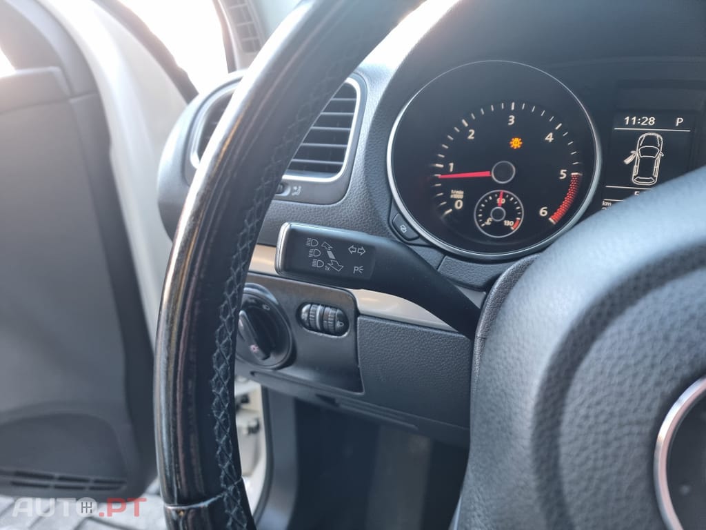 Volkswagen Golf 1.6 TDi Confortline DSG