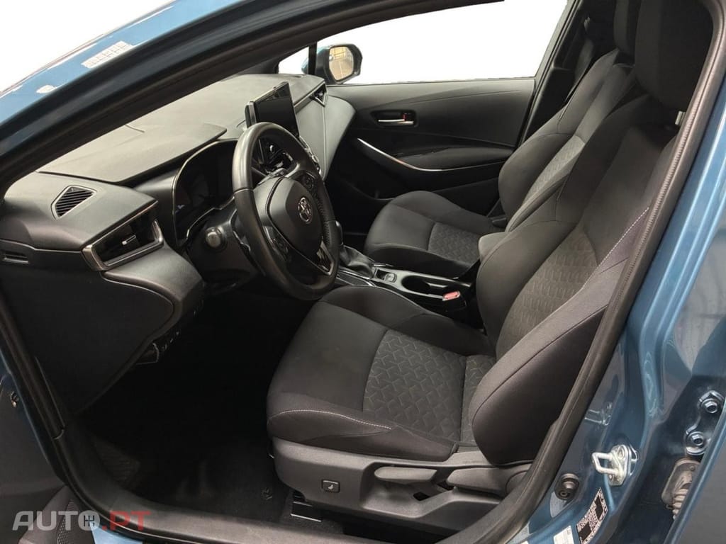 Toyota Corolla Touring Sports 2.0 Hybrid MY22 Dynamic Business