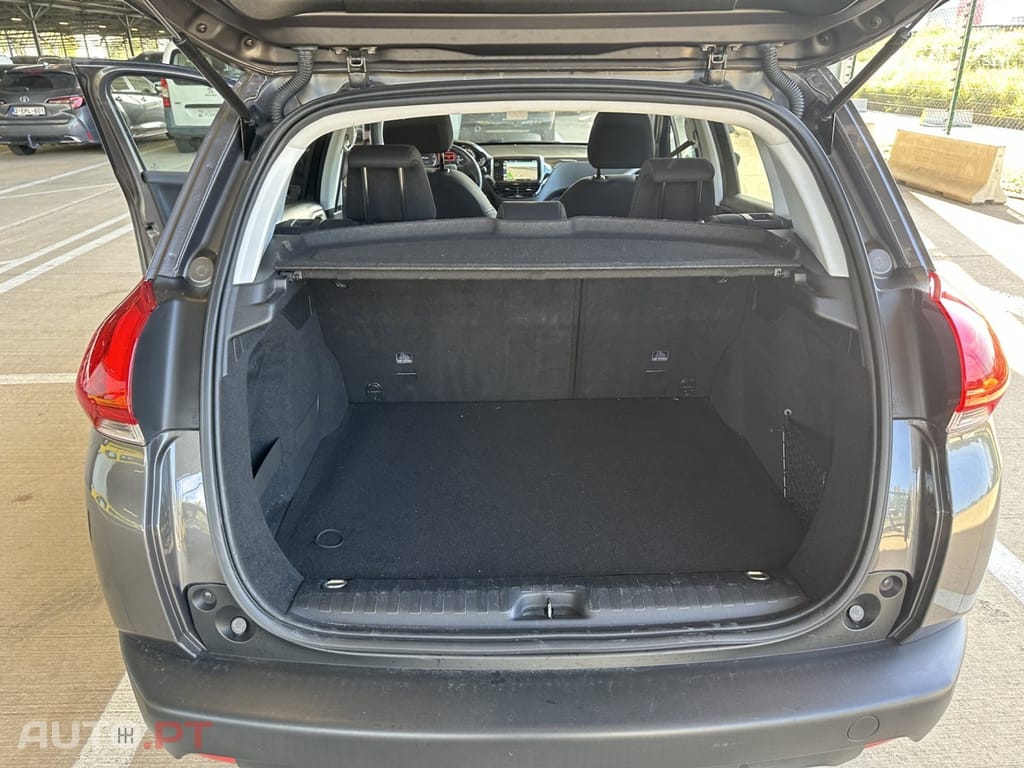 Peugeot 2008 1.2 PureTech Style
