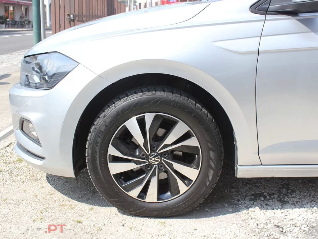 Volkswagen Polo 1.0 Confortline
