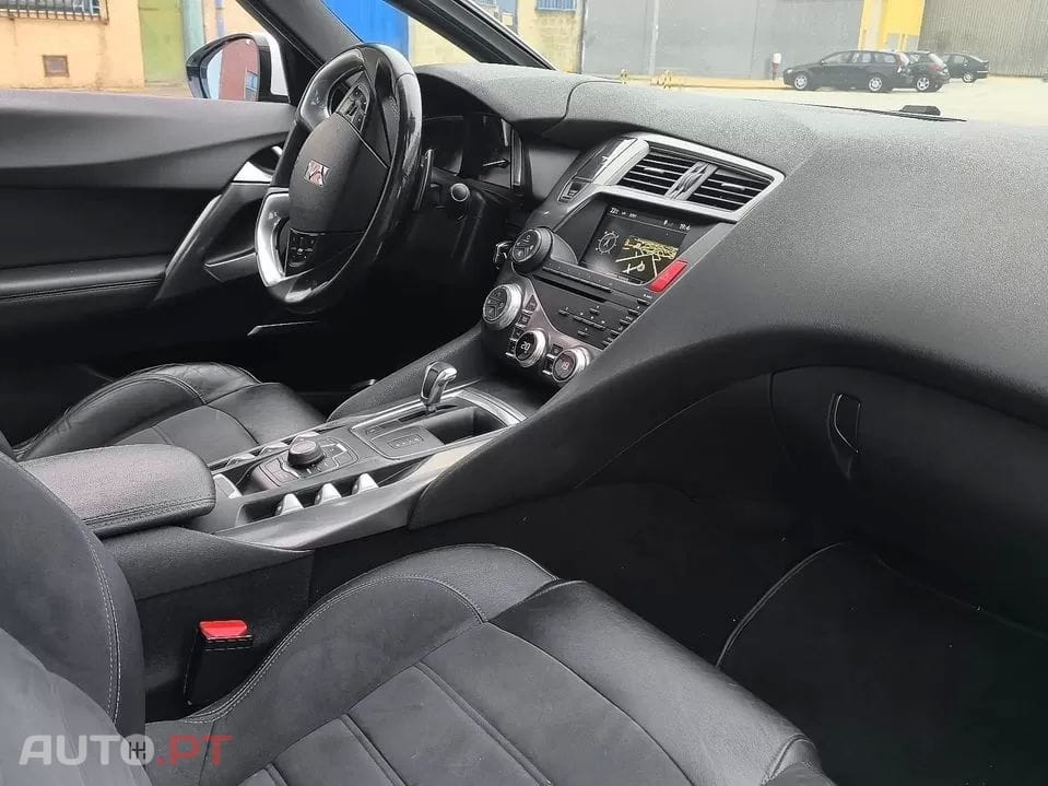 Citroen DS5 1.6 e-HDi Air. So Chic CMP6 112g