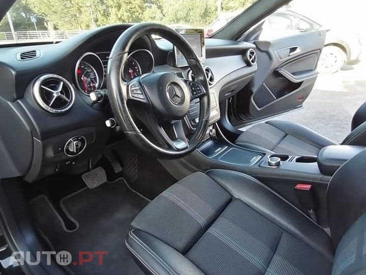 Mercedes-Benz CLA 200 MZBA1502