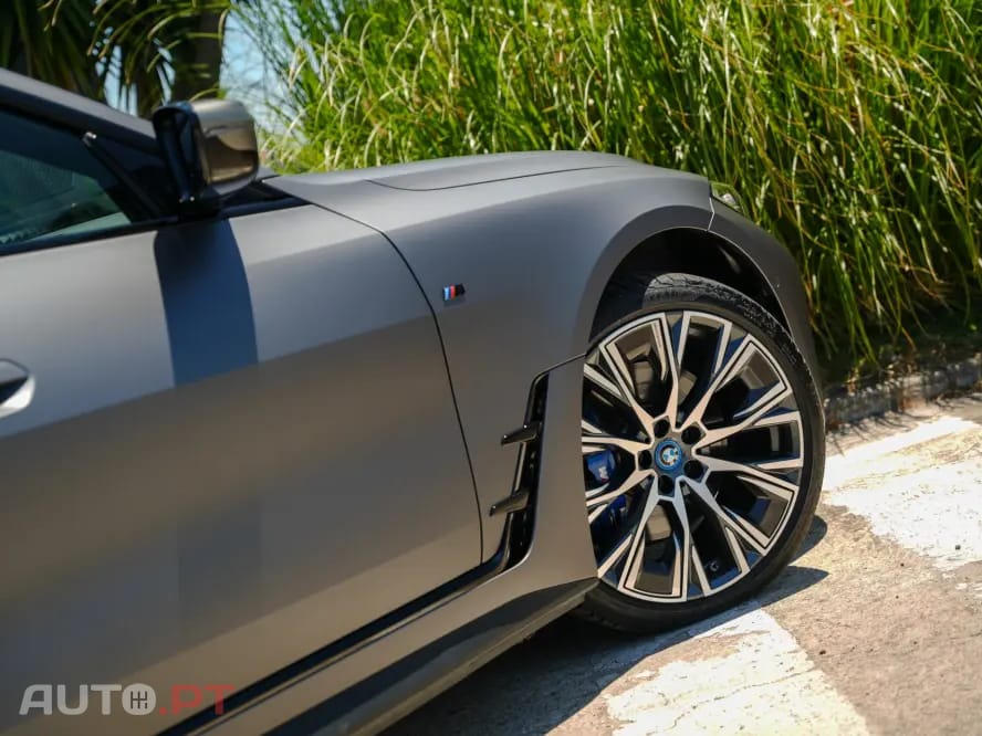 BMW i4 M50 Pack Desportivo M Pro