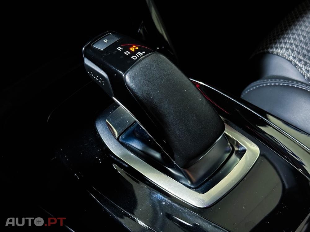 Peugeot E-2008 50 kWh GT