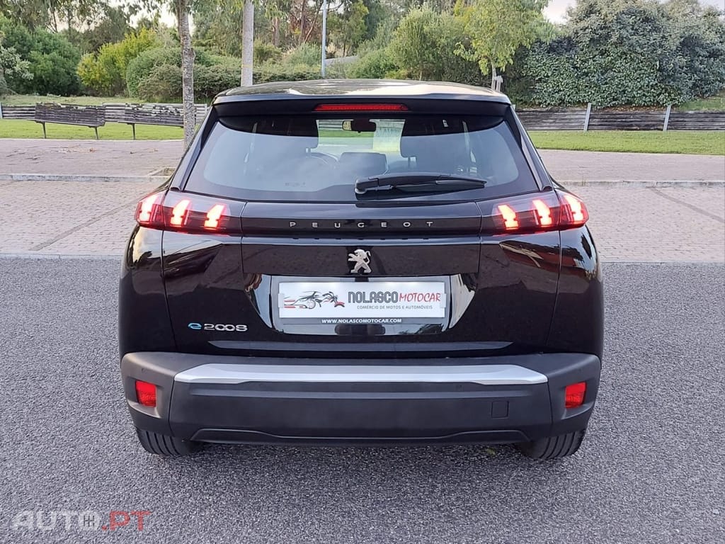 Peugeot E-2008 50 kWh Active Pack