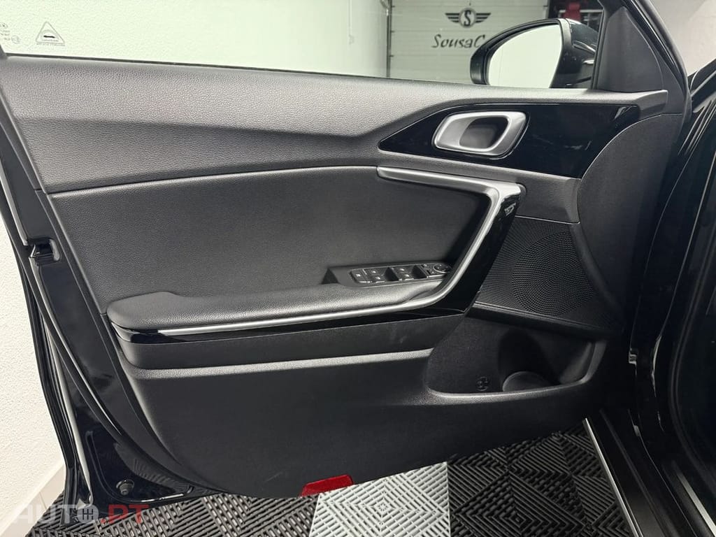 Kia Xceed 1.6 GDi PHEV Drive