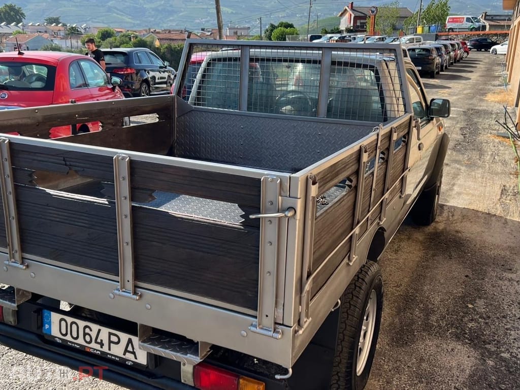 Nissan Navara 2.5 td
