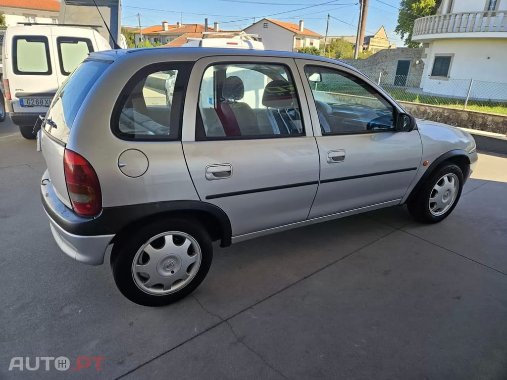 Opel Corsa 1.0 12V Confort