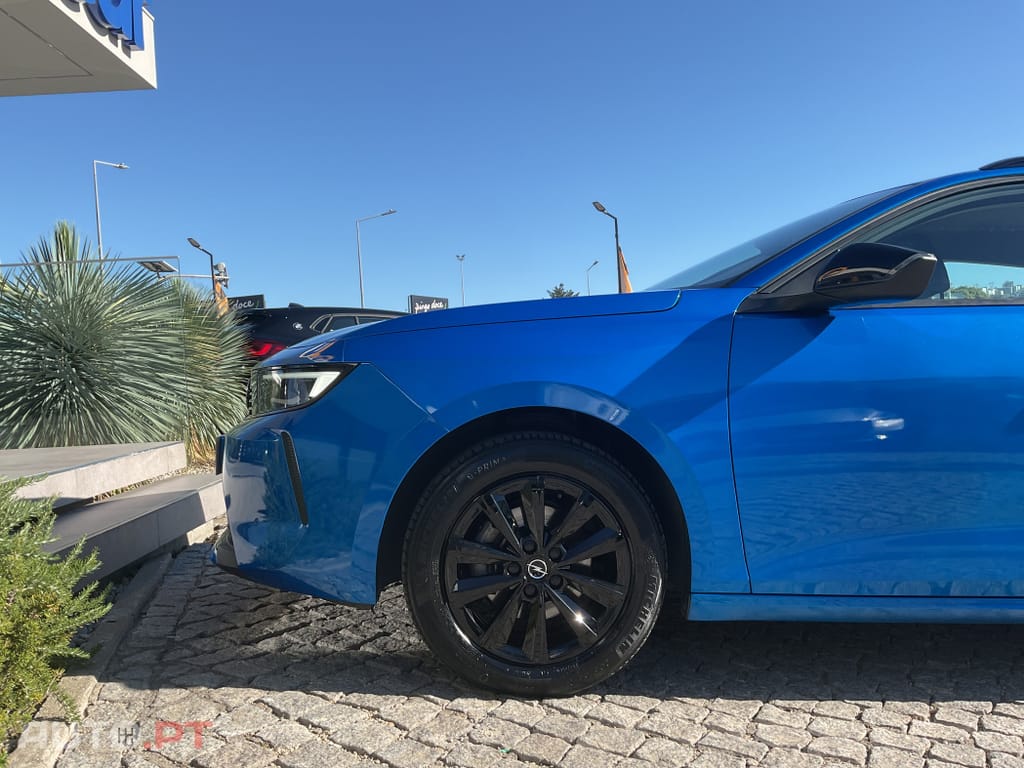 Opel Astra Sports Tourer 1.2 T Edition