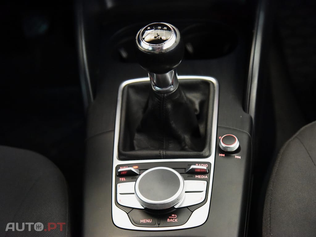 Audi A3 Sportback 1.6 TDi S-line