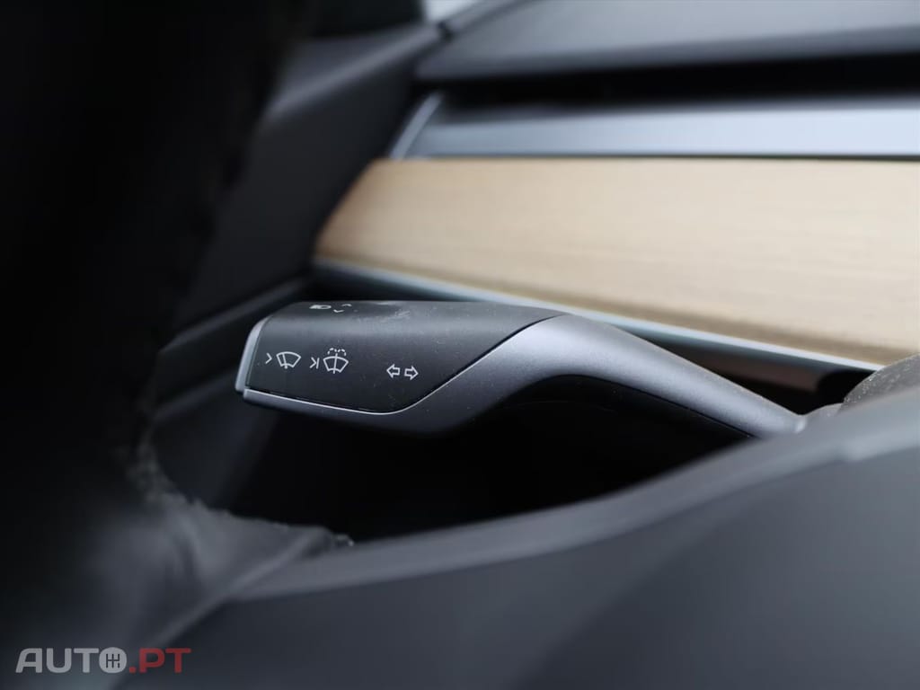 Tesla Model 3 Standard RWD I.V.A DEDUTÍVEL