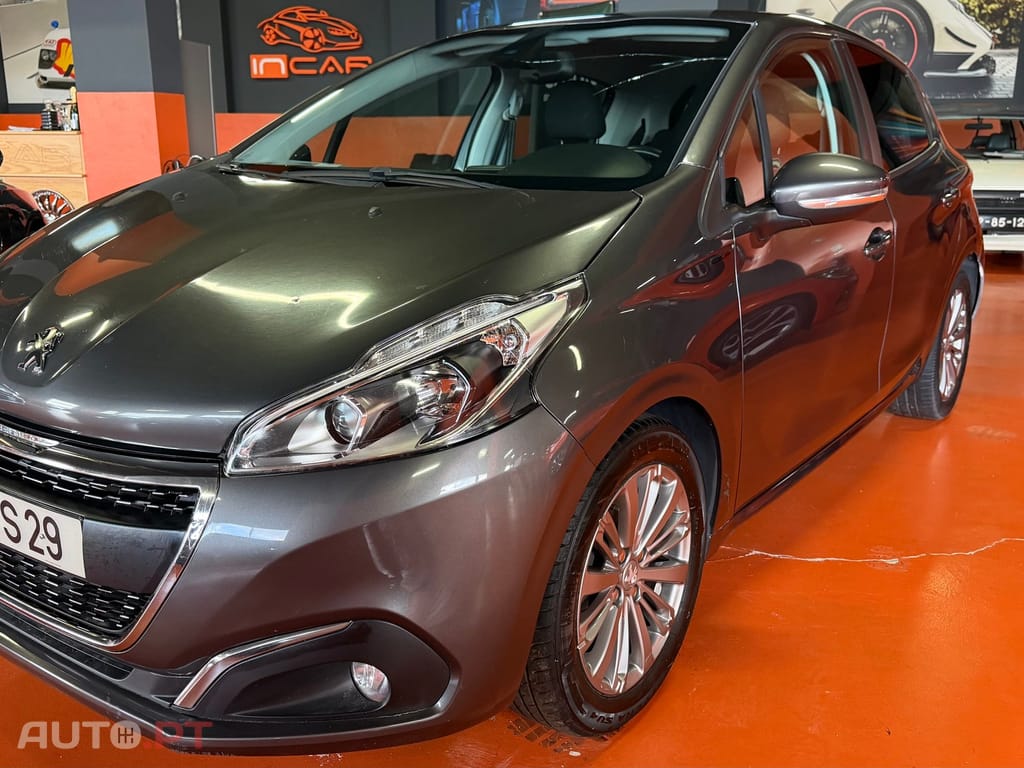 Peugeot 208 1.5 BlueHDi Allure Pack