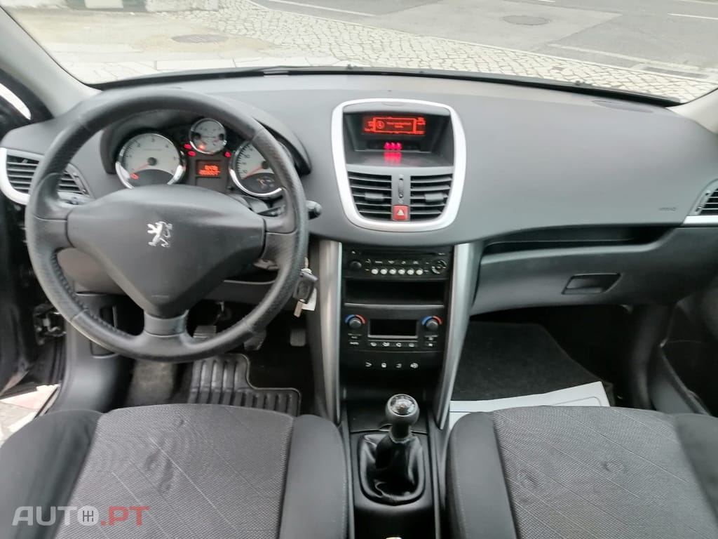Peugeot 207 1.6 HDi 99g