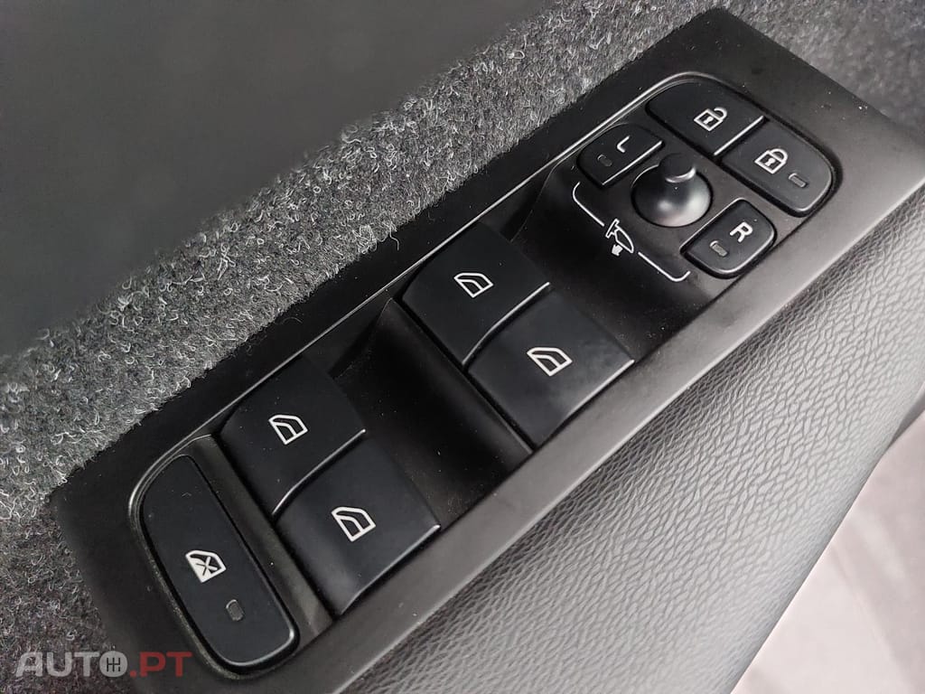 Volvo XC40 1.5 T2 Momentum