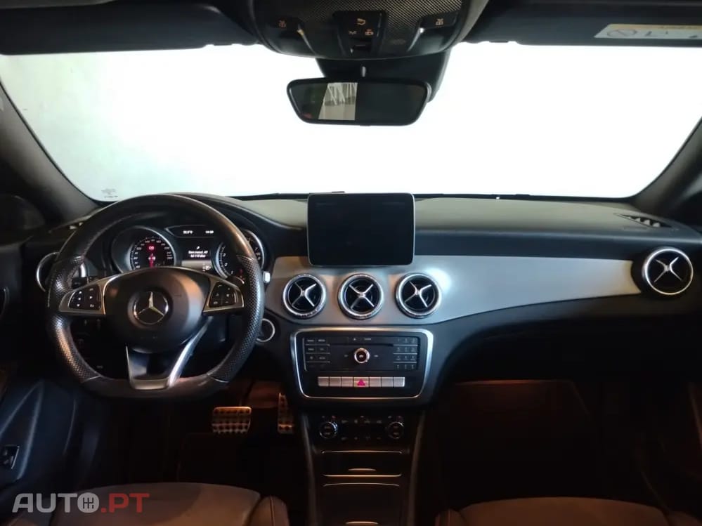 Mercedes-Benz CLA 200 Shooting Brake AMG Line