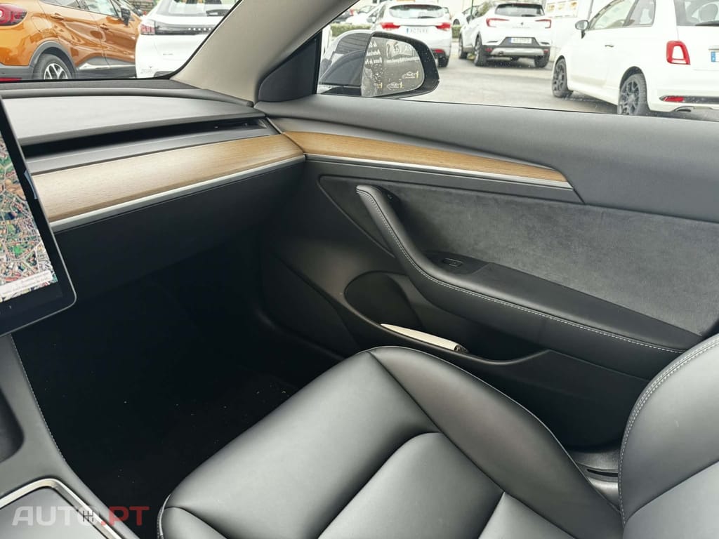 Tesla Model 3 Standard Range Plus RWD