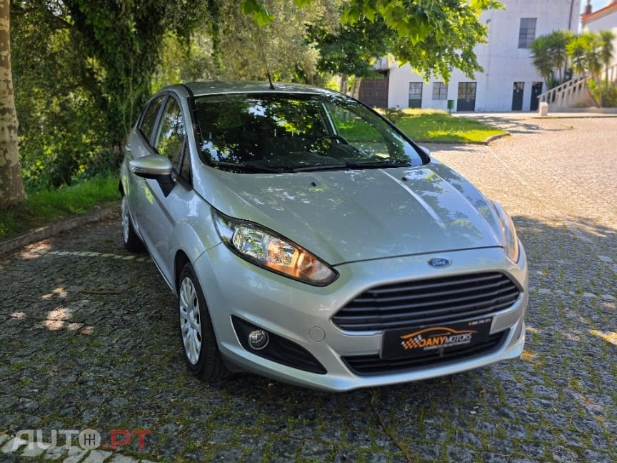 Ford Fiesta 1.0 EcoBoost S&S TITANIUM