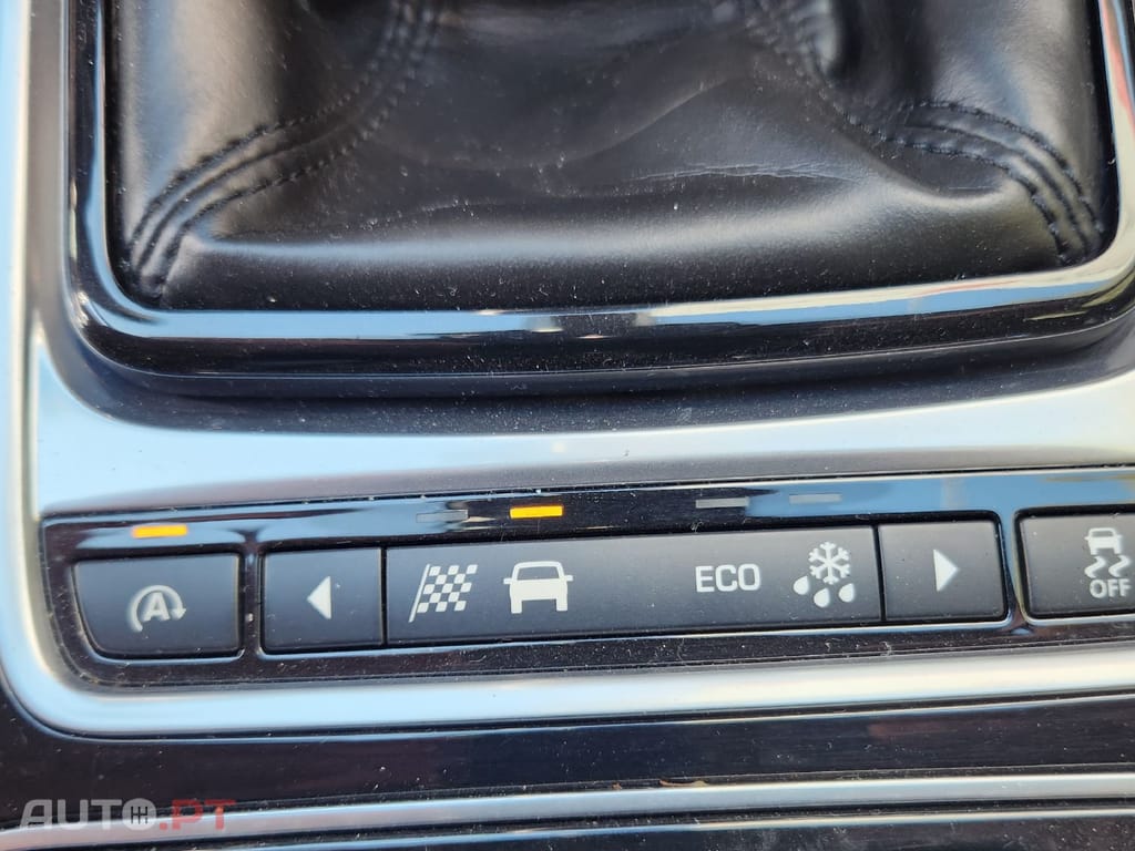 Jaguar XE 2.0 D R-Sport