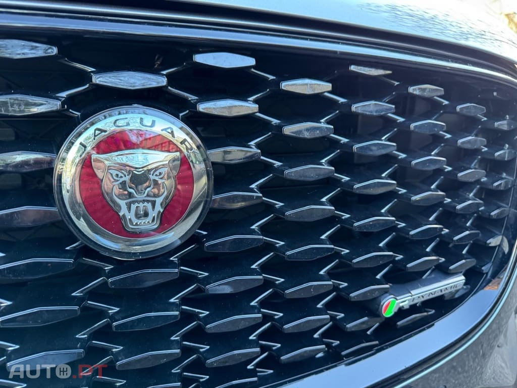 Jaguar F-Pace 3.0 P400 AWD R-DYnamic HSE