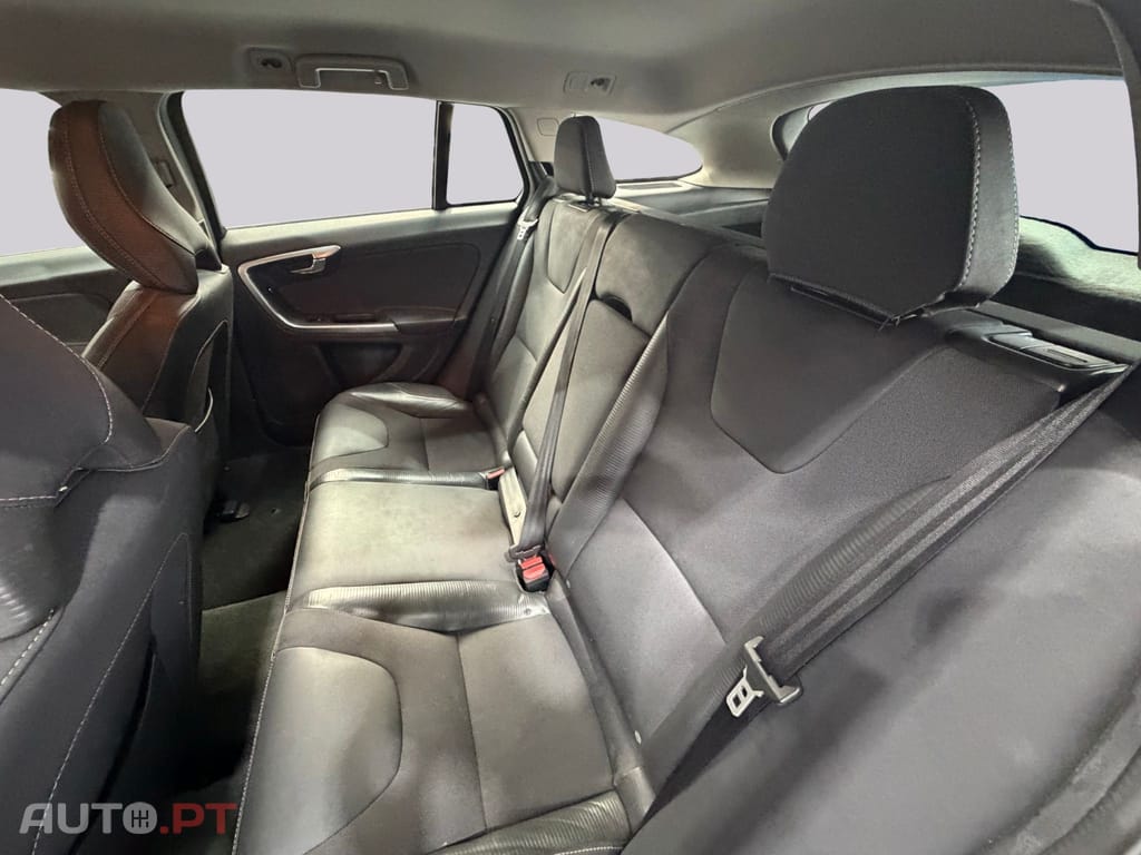 Volvo V60 1.6d  R-design