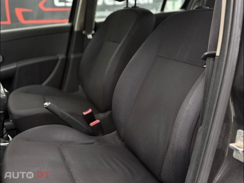 Renault Clio 1.2 16V Confort