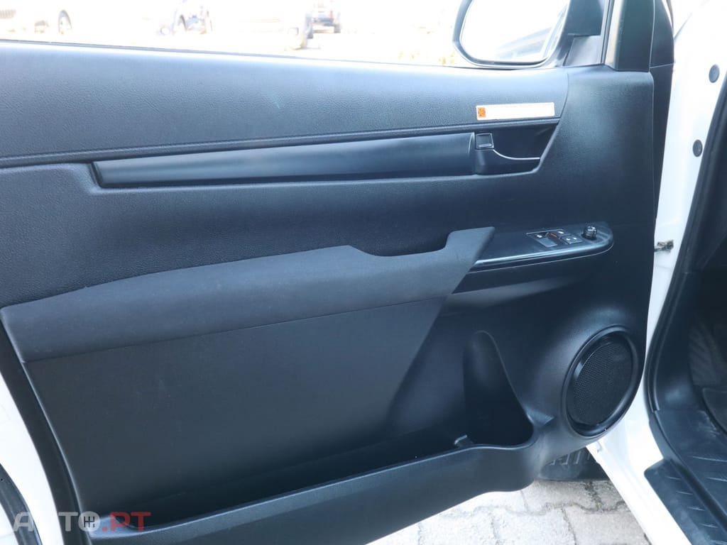 Toyota Hilux 2.4 D-4D 4WD CE CH