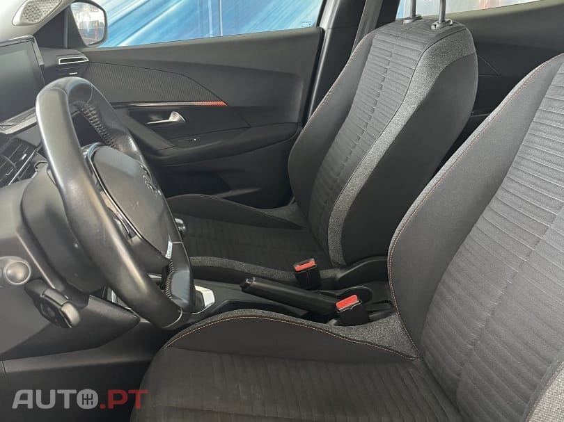Peugeot 2008 1.2 PureTech Active Pack