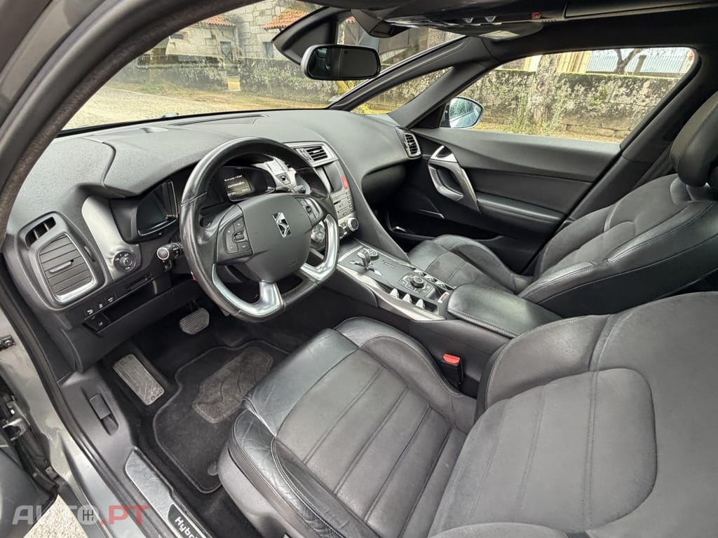 Citroen DS5 2.0 HDi Hybrid4 Sport Chic CMP6