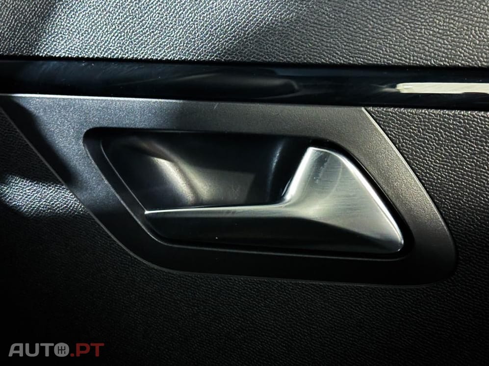 Peugeot E-208 51 kWh GT