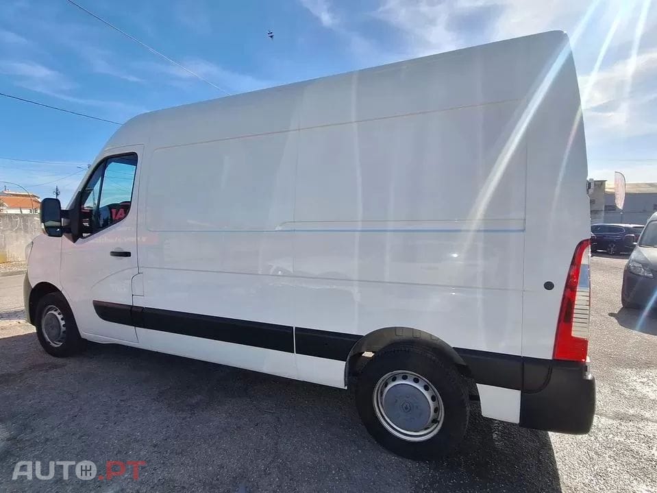 Renault Master Master 2.3 dci L2H2 hka 3.3t Caixa Automática 