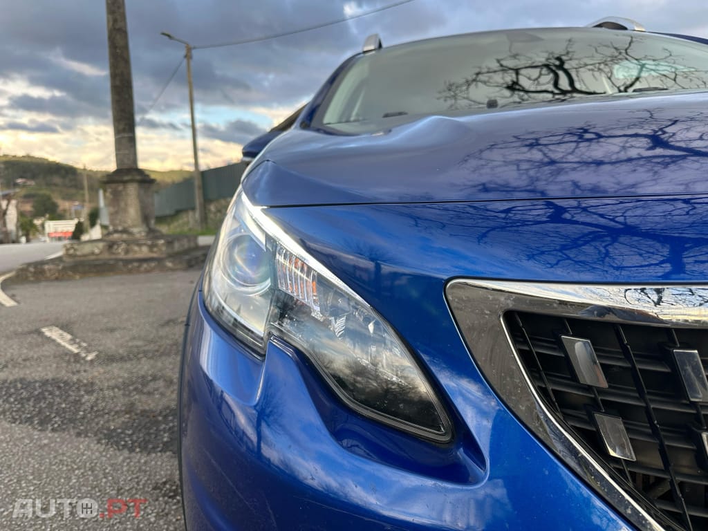 Peugeot 2008 1.5 BlueHDi Allure EAT6