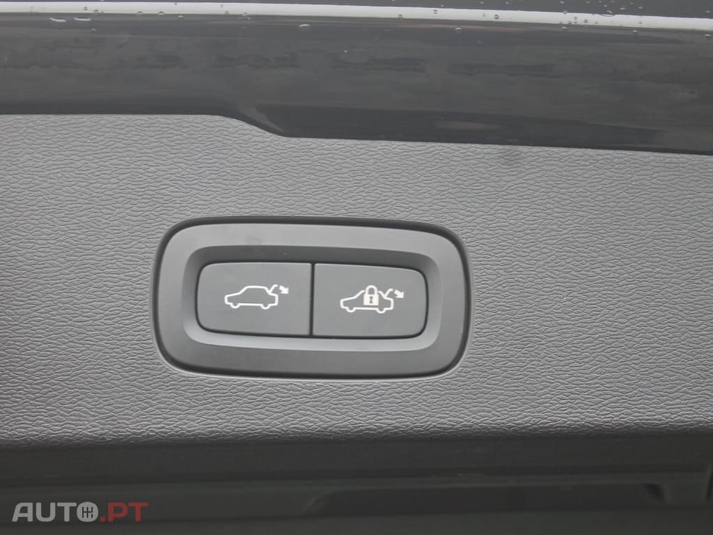 Volvo V60 2.0 T8 AWD TE R-Design