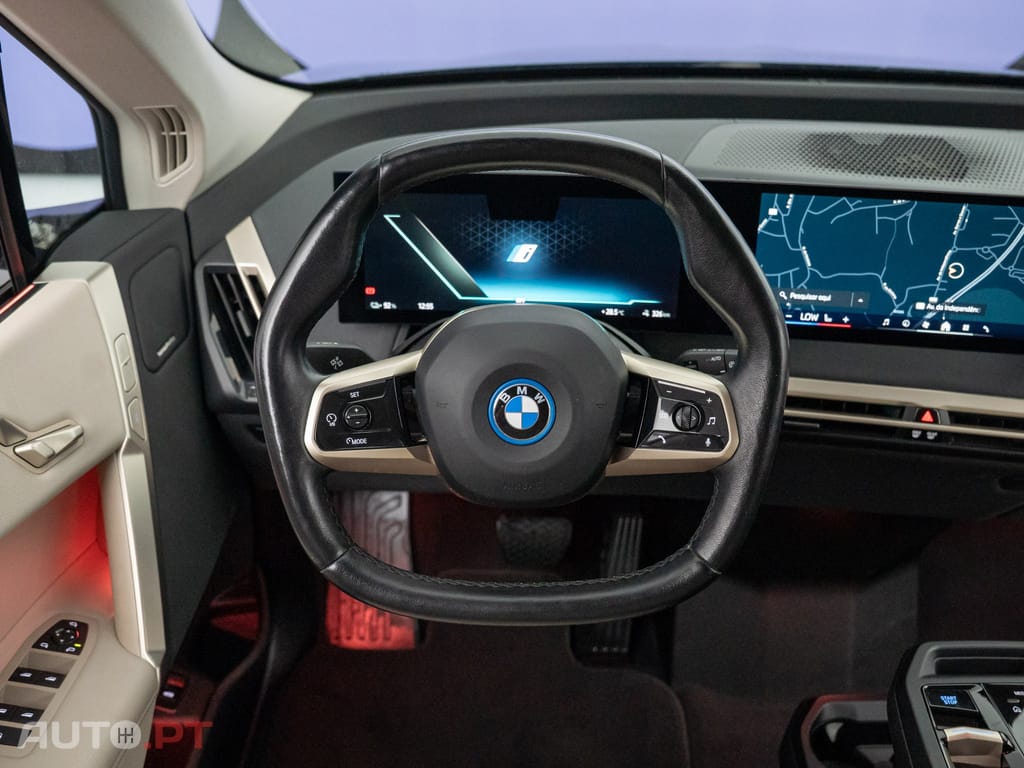 BMW iX xDrive 40