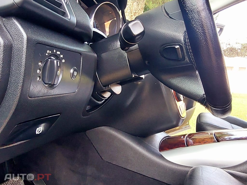 Mercedes-Benz R 320 4MATIC LONGO