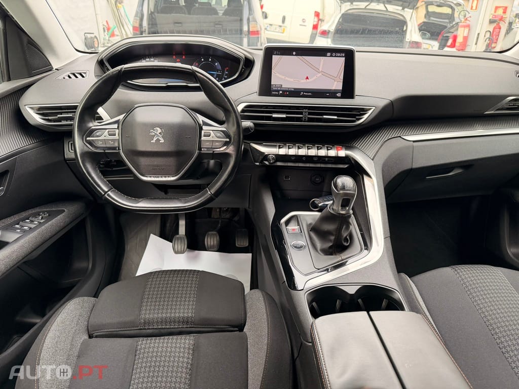 Peugeot 5008 1.5 HDI Allure 130cv 7 Lugares
