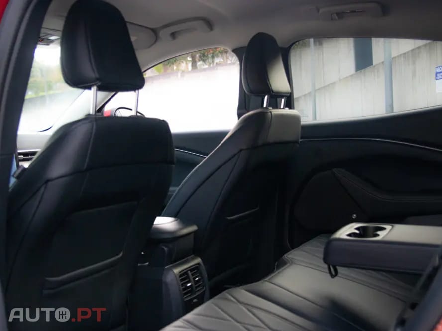 Ford Mustang Mach-E Standard