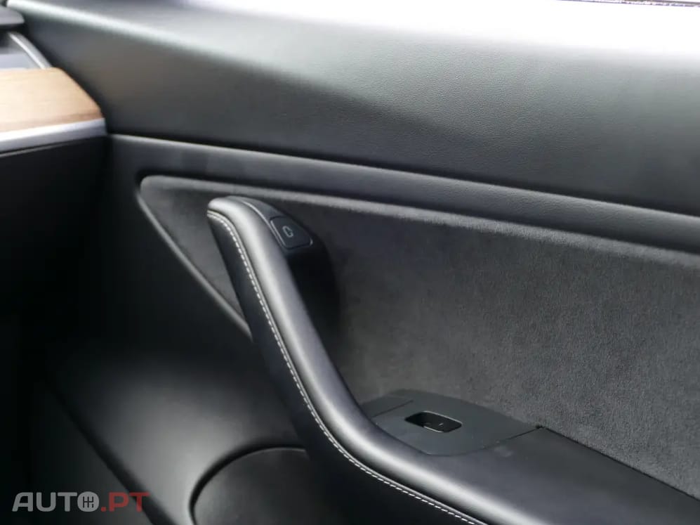 Tesla Model 3 Long Range Tração Integral