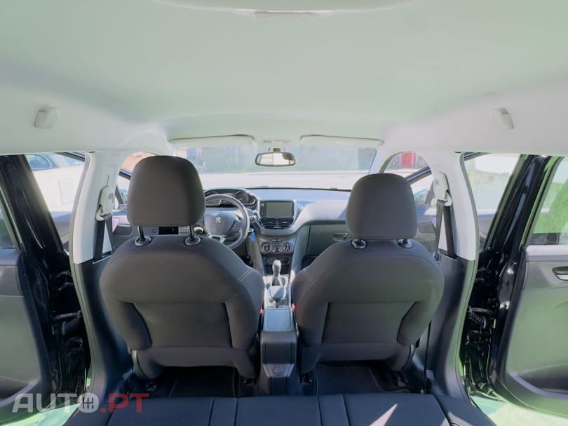 Peugeot 2008 1.2 PureTech Style