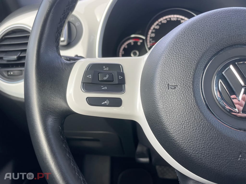 Volkswagen New Beetle 1.6 TDi DSG