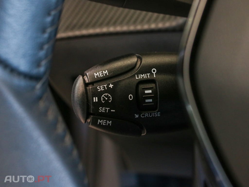 Peugeot E-208 50 kWh Active