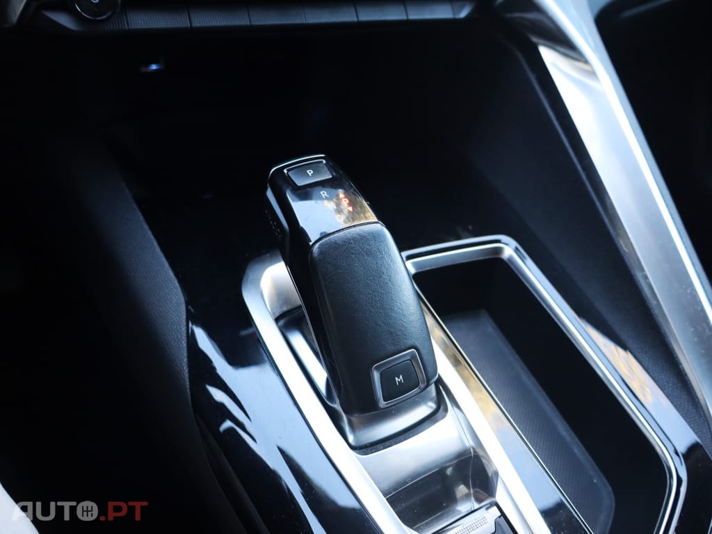 Peugeot 3008 1.5 BlueHDi Allure EAT8