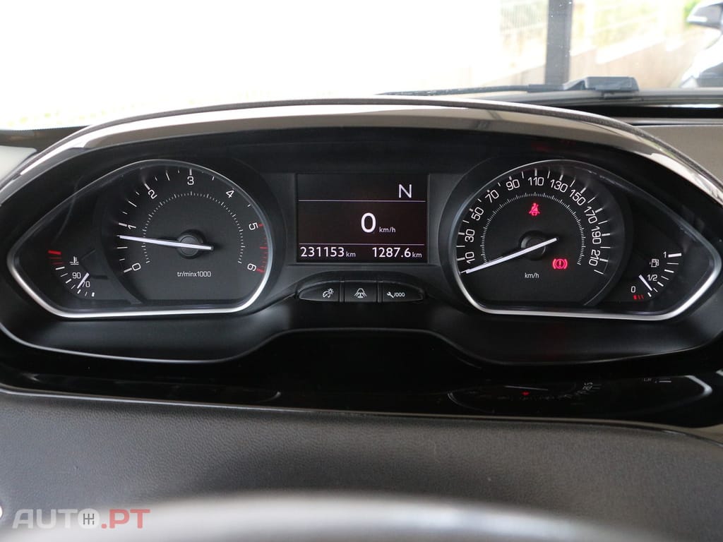 Peugeot 208 1.6 e-HDi Allure 2-Tronic