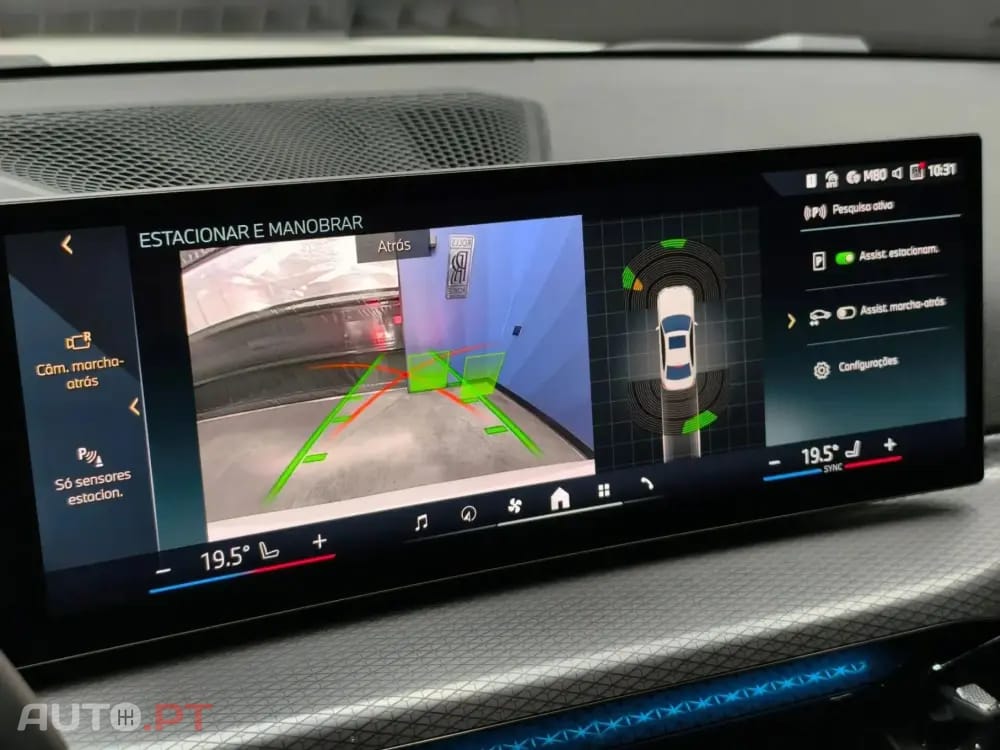 BMW 330 e Pack Desportivo M Pro Auto